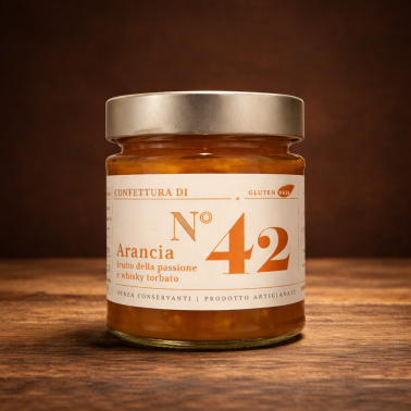 Orange, Passion Fruit and peaty whiskey marmalade 220g di Alessio Brusadin